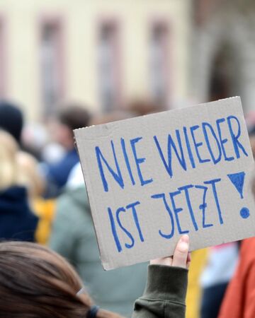 Christian Schmitt In: Pfarrbriefservice.de