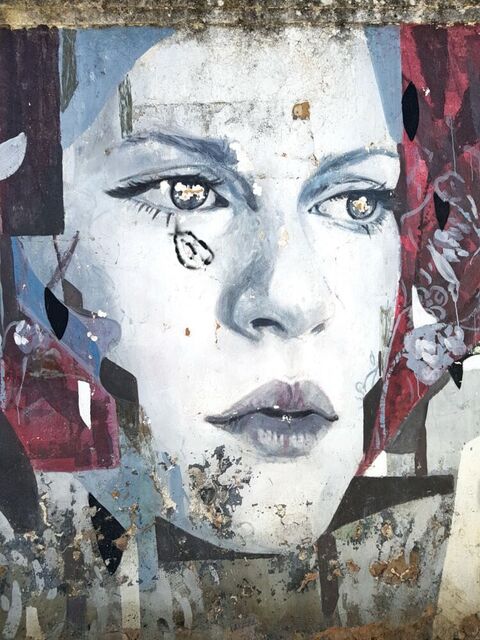 Frauenkopf, Streetart. Foto: Peter Weideman, pfarrbriefservice.de
