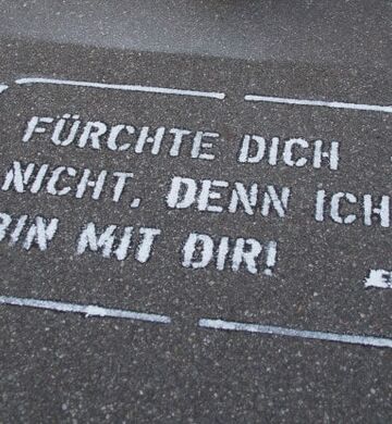 Straßengraffiti "Fürchte dich nicht"